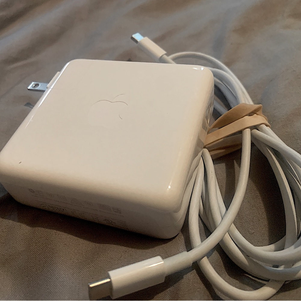 *NEW* Apple USB-C Power Adapter (96watt) - For Macbook Air & Pro 2016+